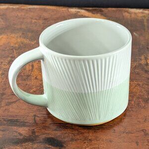 Starbucks Seaglass 2014 green and white textured stacking mug 14 fl oz